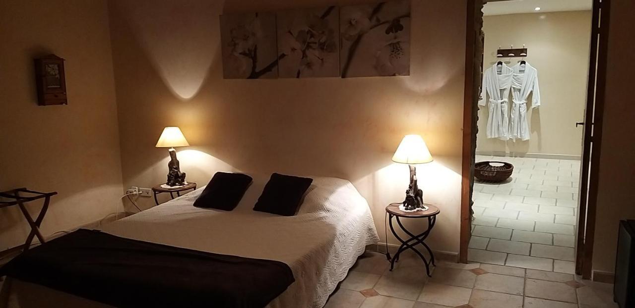 Bed and Breakfast Mas Du Puits Courthezon Экстерьер фото